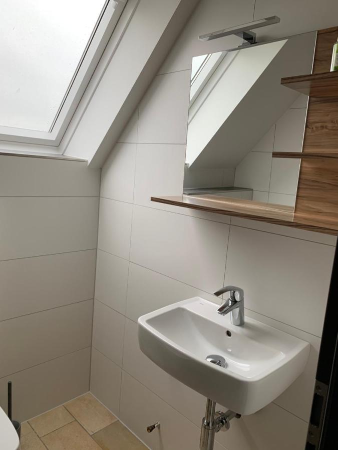 Ferienwohnung Henry ヴァルトロップ エクステリア 写真